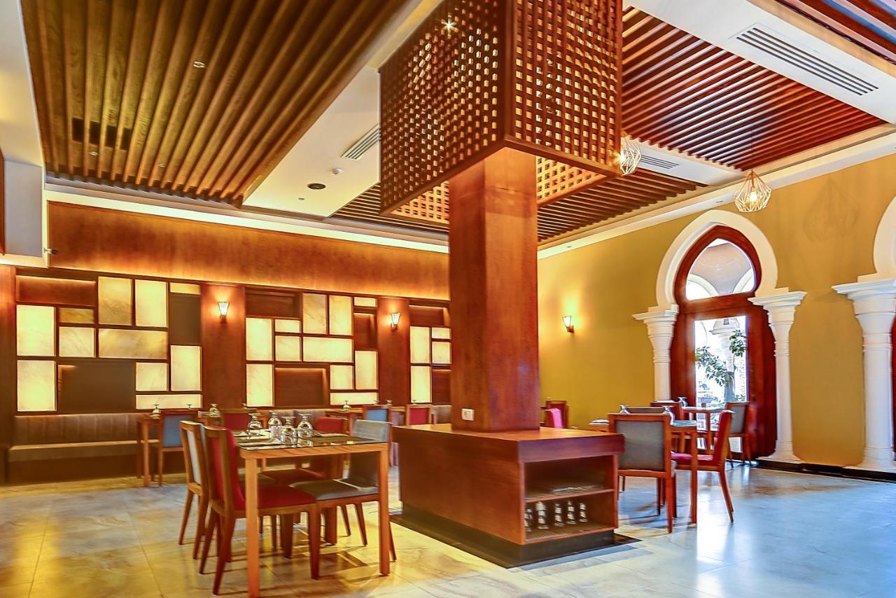 Grand Makadi - Couples And Families Only Hotel ฮูร์กาดา ภายนอก รูปภาพ