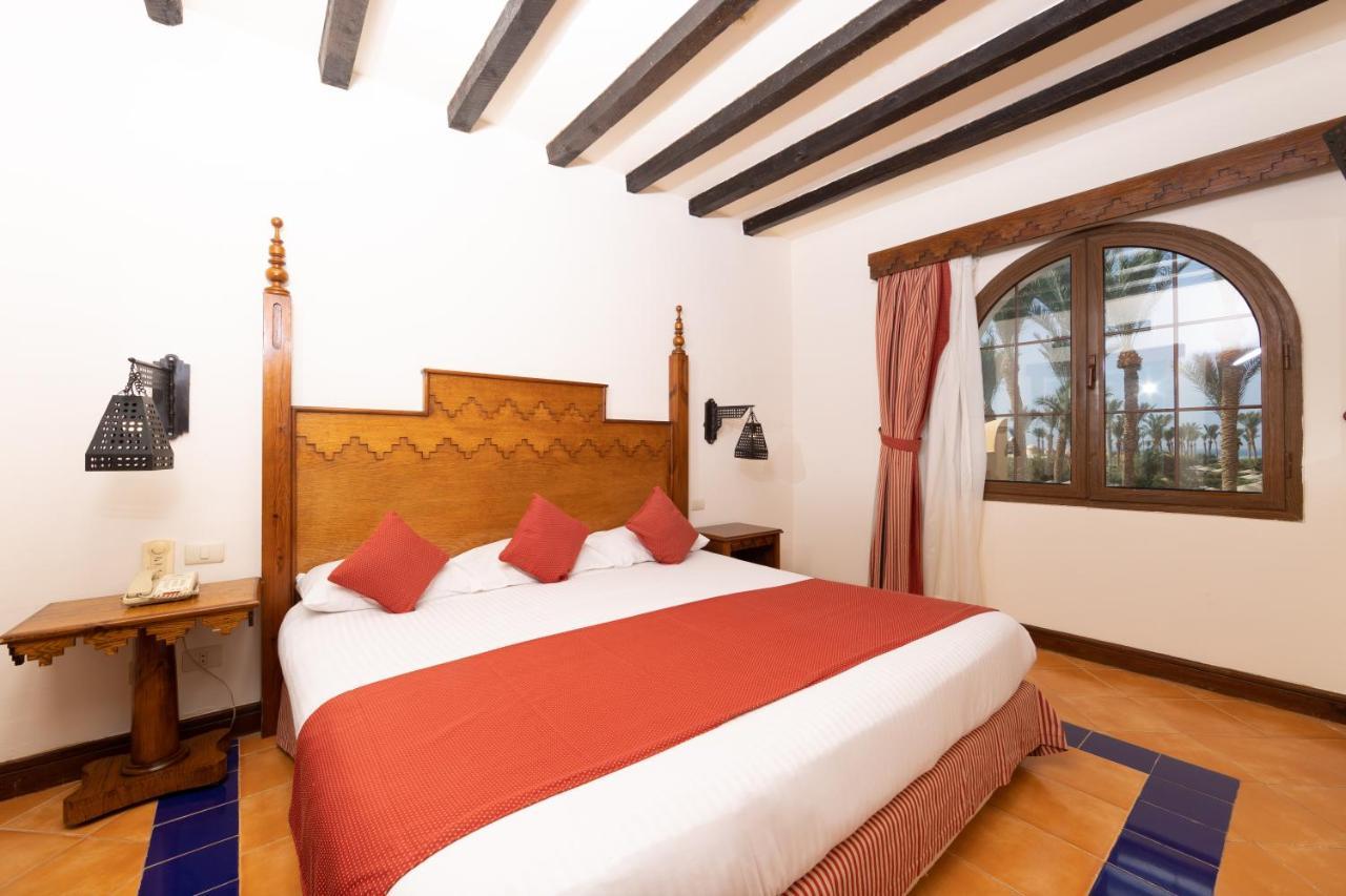 Grand Makadi - Couples And Families Only Hotel ฮูร์กาดา ภายนอก รูปภาพ